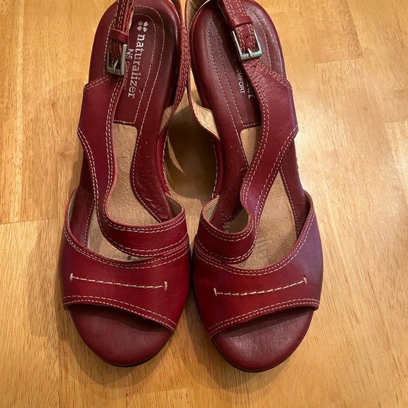 Red Naturalizer wedge sandals - Picture 5 of 9